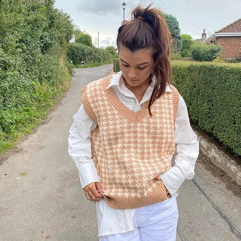 Women Vintage Houndstooth Checkerboard Knit Vest Sleeveless V-Neck Pullover Sweater Vest Casual Loose Acrylic Knitwear Top