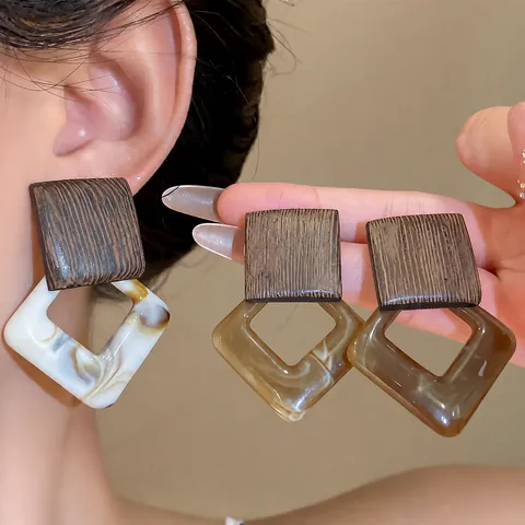 Vintage Ethnic Wood Resin Geometric Diamond Pendant Stud Earrings With Silver Earring Post For Women Retro Artistic Handcrafted Earrings