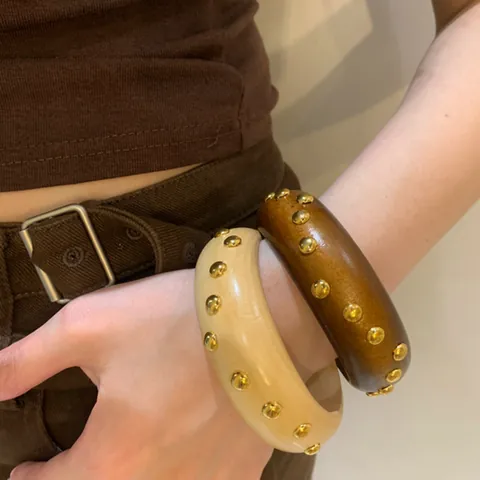 Vintage Houten Armband Met Gouden Klinknagels Retro Geometrische Dikke Ronde Handketting Voor Dames Chic Boutique Sieraden Cadeau