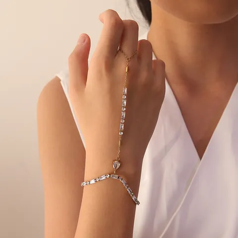 Pulsera Hand Chain de Acero Inoxidable Elegante Circonia Chapado en Oro Pulsera Ring-Linked Joyería de Mano Geométrica Mujer
