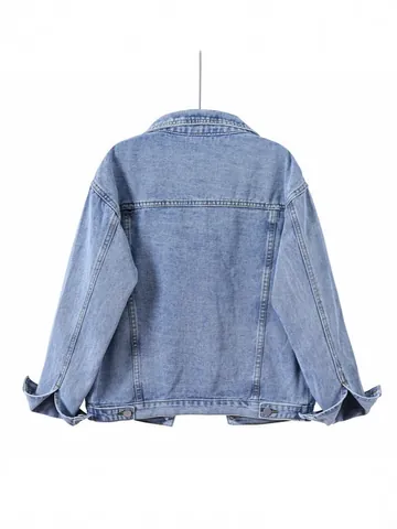Women's Retro Light Blue Denim Jacket Loose Fit Boyfriend Style Lapel Buttons Pockets Casual Denim Outwear Top