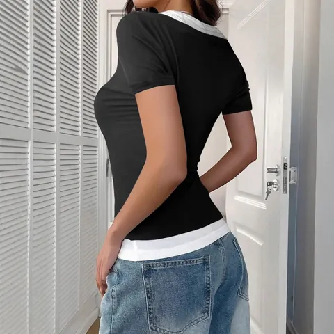 Damen Casual Lagen-Look Eckiger Ausschnitt Farbblock Kurzarm T-Shirt Slim Fit Knopf Dekor Rippstrick Top Mode Tee