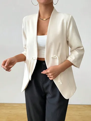 Blazer en Satin pour Femmes Nouveau Style Chinois Élégant Bouton Chinois Manches Trois-Quarts Haut Blanc Lait pour Bureau