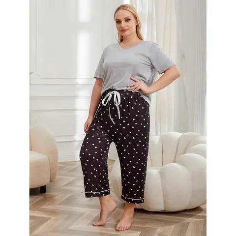 Women's Plus Size Pajama Set V-Neck Short Sleeve Top And Heart Print Long Pants Loungewear Soft Polyester Casual Sleepwear Set