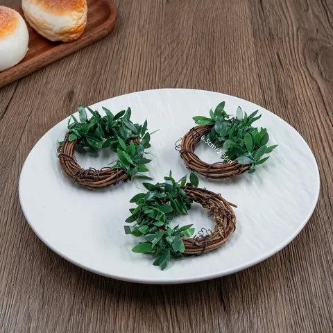 Hand Woven Bamboo Napkin Rings With Simulation Green Leaf Design Pastoral Style Napkin Buckles For Dining Party Banquet Table Decoration