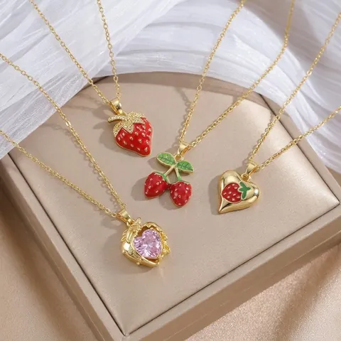 Sweet Strawberry Heart Pendant Necklace For Women Stainless Steel Gold Silver Plated Enamel Zirconia Clavicle Chain Jewelry Gift