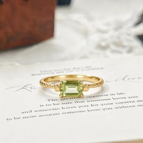 Anillo de Peridoto en Plata de Ley 925 Geométrico para Mujer Chapado en Oro Textura de Serpiente con Piedra Verde Natural