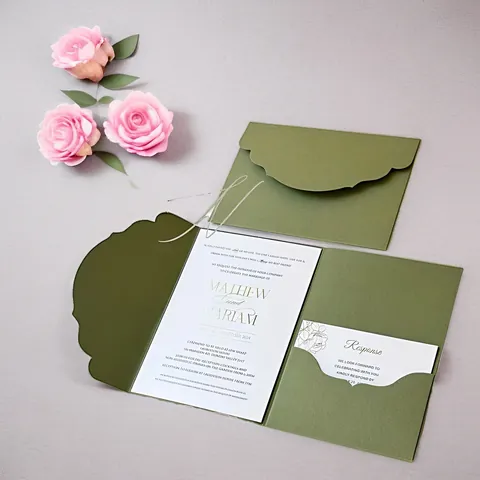 Cartes d'Invitation de Mariage en Papier Perlé Découpe Laser Bord Festonné Pochette à Trois Volets pour Fiançailles
