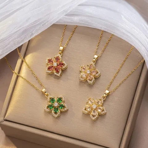 Elegant Rotating Zircon Flower Pendant Necklace Titanium Steel Chain Copper Base Zirconia Clavicle Chain Commute Women Jewelry