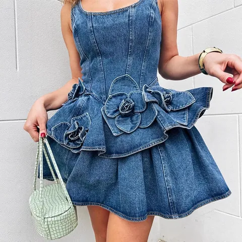 Robe à Bretelles en Jean Style Français Femmes Été Décoration Florale 3D Jupe Plissée Bouffante Robe Courte Sans Manches Rétro
