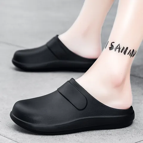 Lightweight EVA Chef Shoes Non-Slip Waterproof Oil-Proof Kitchen Work Clogs For Men Hospital Garden Shoes Casual Slippers