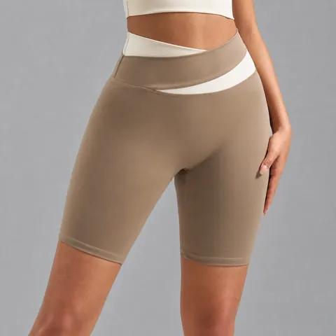 Short de Yoga Taille Haute Femme Design Croisé Bloc de Couleur Releve-fesses Haute Élasticité Sensation Nue Short de Sport Fitness