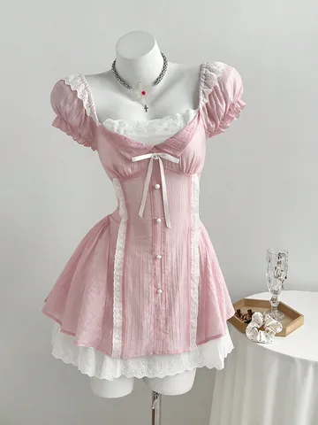 Vestido Mini Rosa con Lazo Escote Cuadrado Manga Abullonada Encaje Dobladillo con Volantes Color de Contraste Patchwork Ajustado Citas