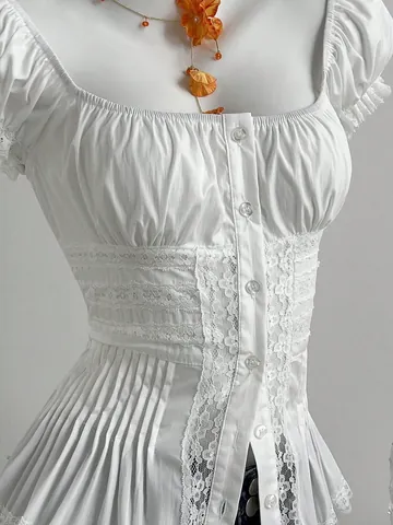 Camicetta Bianca da Donna con Scollo Quadrato e Maniche a Sbuffo Vestibilità Aderente con Patchwork di Pizzo ed Elegante Top a Maniche Corte