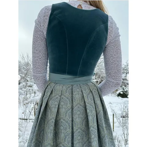 Vintage Women Oktoberfest Dirndl Dress Polyester Velvet Lace Top And Bottom Elegant Retro Bavarian Beer Festival Party Costume