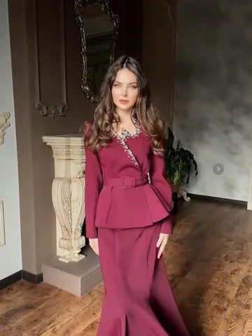 Women Elegant Polyester Rhinestone Blazer Skirt Set V-Neck Peplum Waist Top And Bottom Business Party Two Piece Suit With Belt