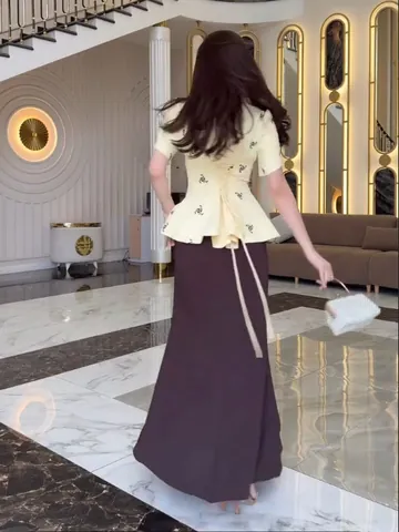 Women Floral Puff Sleeve Peplum Top And Bodycon Midi Skirt Two Piece Set Summer Elegant Printed Sweet Skirt Suit For Women