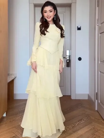 Women's Elegant Crinkled Maxi Dress V-Neck Long Sleeve 3D Flower Tiered Cake Ruffle Evening Banquet Long Dress