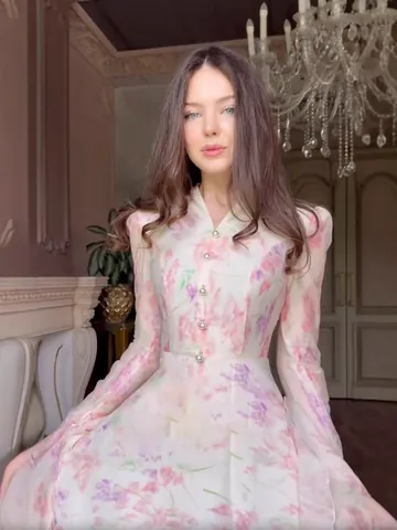 Women French Vintage Floral Maxi Dress V-Neck Ruffle Long Sleeve Chiffon Polyester Dress With Pearl Buttons Fashion High End