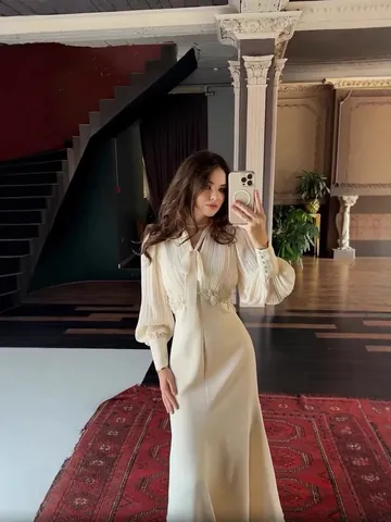 Women French Vintage Pleated Maxi Dress Elegant Long Sleeve V Neck Bow Tie Waist Lace Embroidery A-Line Evening Party Dress Polyester Long Dress