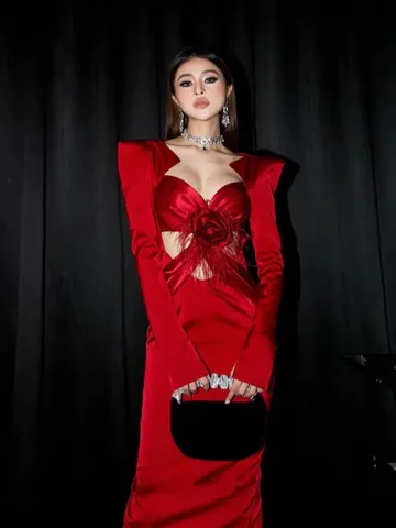 Elegant Christmas Party Bandage Maxi Dress Women 3D Rose Flower Feather Cut-out V-neck Bodycon Evening Gown Formal Prom Dress