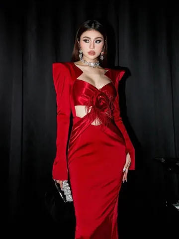 Elegant Christmas Party Bandage Maxi Dress Women 3D Rose Flower Feather Cut-out V-neck Bodycon Evening Gown Formal Prom Dress