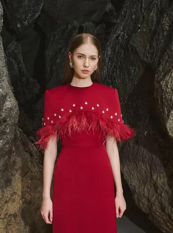 Vestido de Vendaje Elegante para Mujer con Capa de Plumas de Avestruz y Strass para Navidad Fiesta Otoño Invierno Rojo Negro Ajuste Delgado