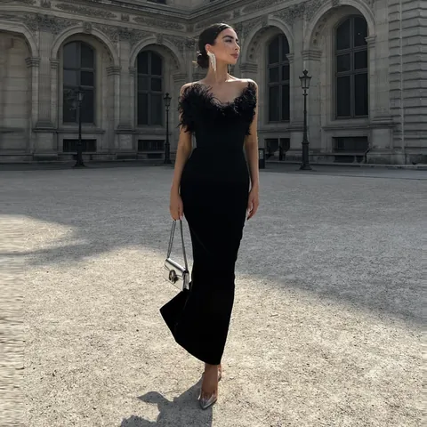 Women Elegant Strapless Ostrich Feather Bandage Evening Gown Slim Fit Slit Maxi Party Dress For Formal Banquet Social Wear