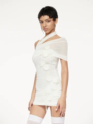 Vestido Mini Sexy para Mujer con Cuello Halter Hombros Descubiertos de Malla Fruncido Ajustado con Decoración Floral 3D Elegante Vestido de Fiesta Blanco