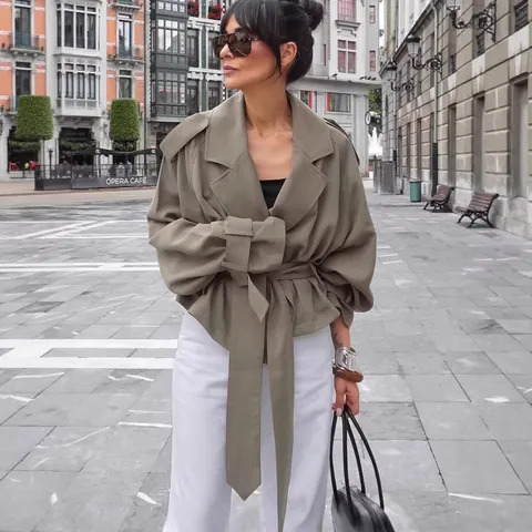 Trench-coat Femme Style Français Grand Revers Ceinturé Élégant Couleur Unie Manches Lanterne Vêtements de Navette Polyester Coupe-vent