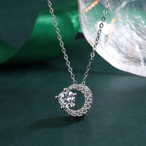 Round Single Rhinestone Pendant Necklace For Women Silver-Plated Copper Dainty Clavicle Chain Sweet Elegant Jewelry Gift