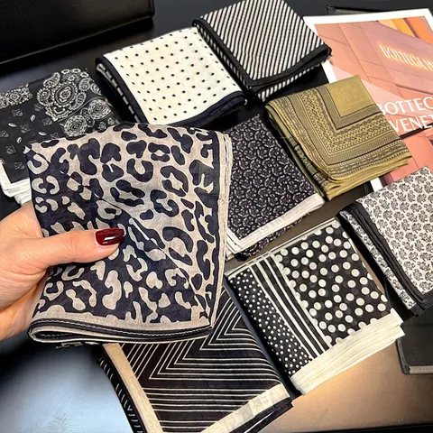 Vintage Maulbeerseide Bio-Baumwolle Quadratisches Tuch Damen Künstlerisch Paisley Leopard Punkt Druck Halstuch Accessoires
