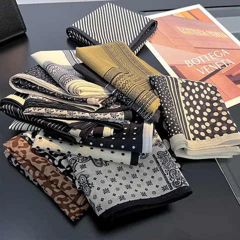Dames Moerbeizijde Katoen Mix Vierkante Sjaal 55cm Lichtgewicht Bedrukt Paisley Luipaard Stippen Halssjaal Elegante Wrap