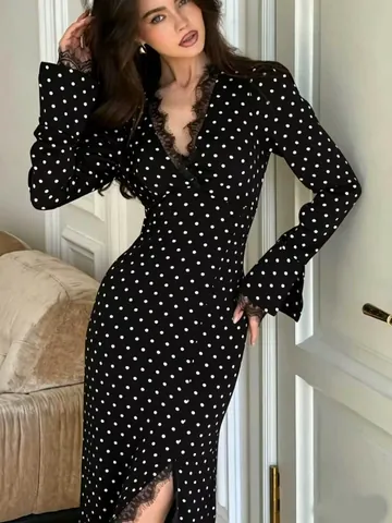 Damen Polka Dot Spitze Patchwork V Ausschnitt Langarm Maxi Kleid Polyester Elasthan Schmale Passform Seitenschlitz Herbst Winter Kleid