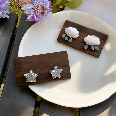Pendientes de Botón Nube y Gota de Lluvia para Mujer Diseño de Nicho Pendientes de Estrella de Cobre Con Poste de Plata Joyería de Lujo
