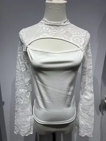 Sexy Crop Top de Poliéster con Mangas Acampanadas y Encaje con Aberturas Ajustado para Mujer Ropa de Calle de Verano Color Sólido