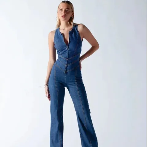 Women's Retro Denim Jumpsuit Sleeveless High Waist Slim Fit Flare Leg Heart Cut-out Back Streetwear One-piece Romper
