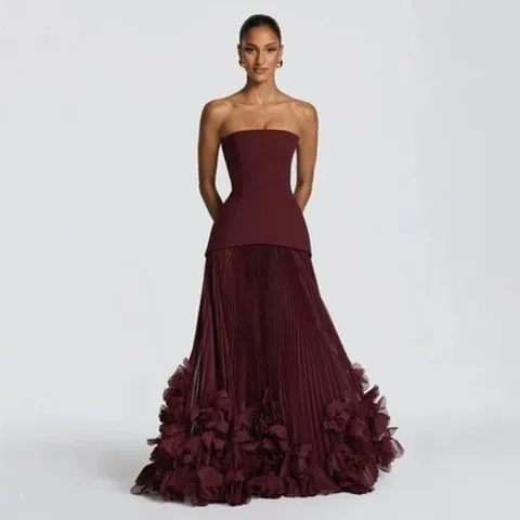 Women Tube Top Pleated Evening Dress Elegant Slim Fit Maxi Gown With 3D Petal Hem And Sweep Train Formal Party Wedding Dress