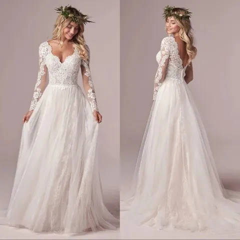 Elegant Lace Long Sleeve Wedding Dress Deep V-Neck Backless Slim Fit Small Train Tulle Bridal Gown For Women Wedding Party