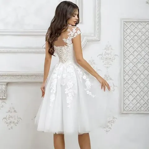 Elegant Midi White Wedding Dress Women Polyester Lace Applique Slim Fit Sleeveless Bridal Party Dress Corset Back