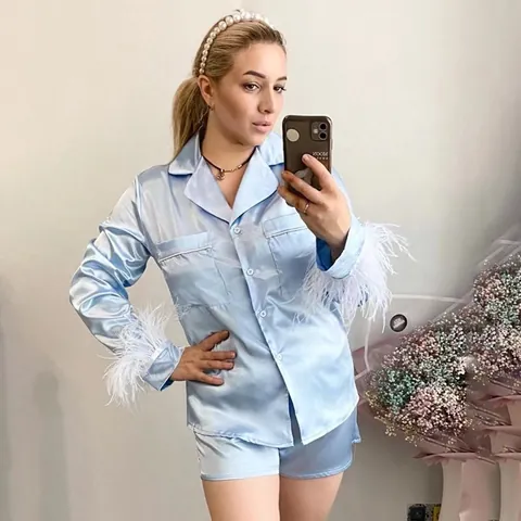 Damen Französischer Stil Satin Oberteil Und Hose Schlafanzug-Set Federbesatz Langarmhemd Und Shorts
