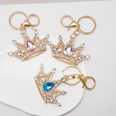Korean Crystal Crown Keychain Zinc Alloy Rhinestone Inlaid Bag Charm Fashion Creative Metal Crown Key Ring Pendant For Women Gift