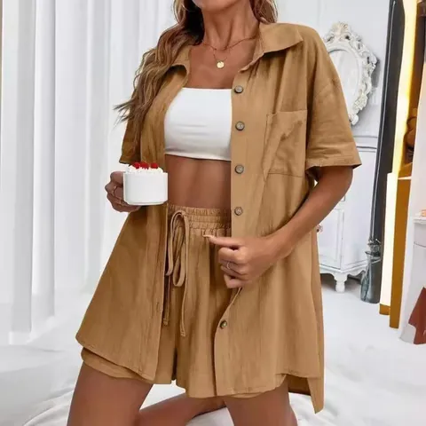 Completo Donna Casual in Misto Cotone Sopra e Sotto Camicia a Maniche Corte Monopetto e Pantaloncini Set Streetwear
