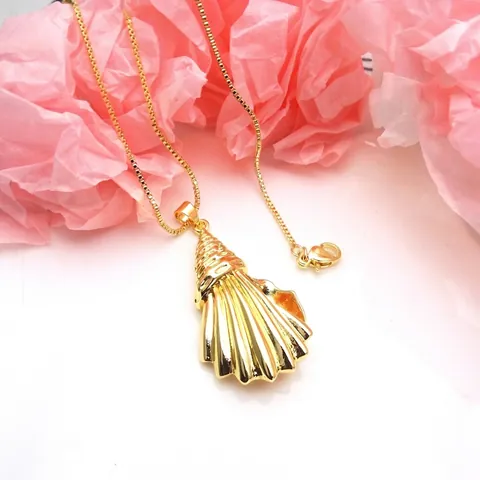 Ocean Style Gold Plated Copper Conch Starfish Seahorse Pendant Necklace Zirconia Inlaid Marine Life Jewelry For Women