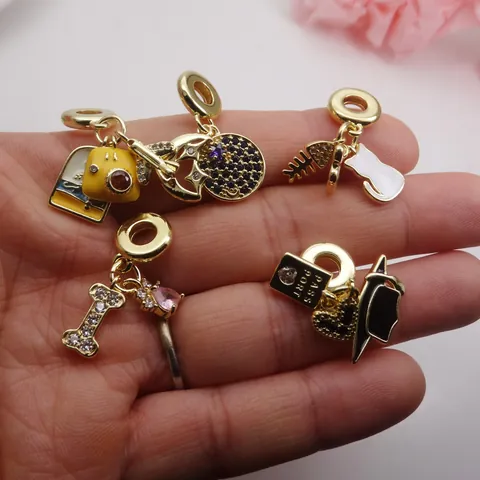 Kupfer Vergoldet Anhänger Mit Großem Loch Mikro-Strass Katze Herz Kamera Charm Für Schlangenkette Armband DIY Schmuckzubehör