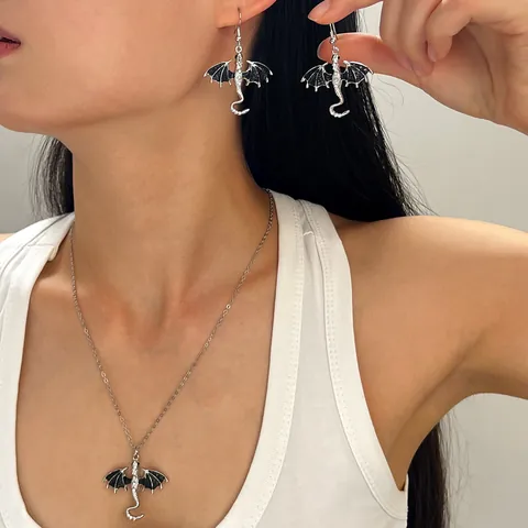 Vintage Gothic Flying Dragon Necklace And Earring Set Zinc Alloy Enamel Rhinestone Punk Style Animal Jewelry For Men Women Party Gift