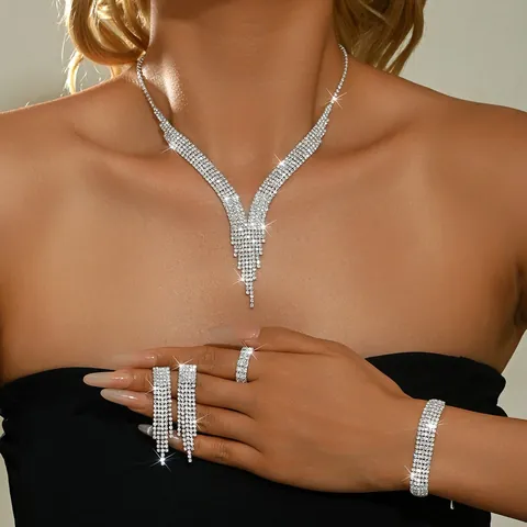 Mode Sprankelende Strass Kwastje Ketting Oorbellen Armband Ring Sieradenset Bruid Bruiloft Koper Kristal Sieraden Vierdelige Set