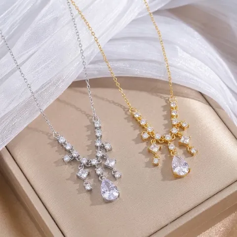 Stainless Steel Teardrop Zirconia Pendant Necklace For Women Elegant Geometric Water Drop Necklace Adjustable Chain Fashion Party Jewelry
