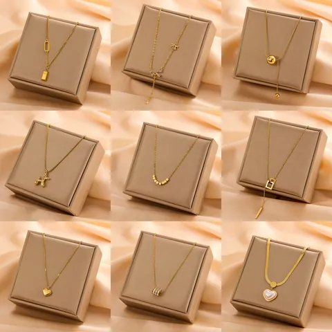 Minimalist Titanium Steel Necklace For Women 18K Gold Plated Rhinestone Heart Butterfly Clover Pendant Clavicle Chain Necklace Jewelry Gift