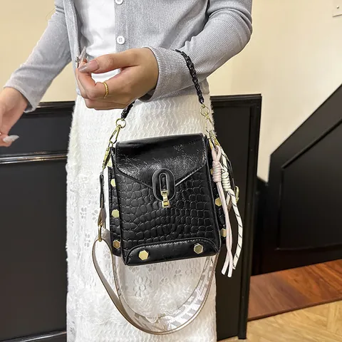 Borsa a Tracolla da Donna con Motivo Coccodrillo Pelle PU Stile Urbano Semplice Tracolla Larga Borsa a Spalla Quadrata con Serratura in Metallo